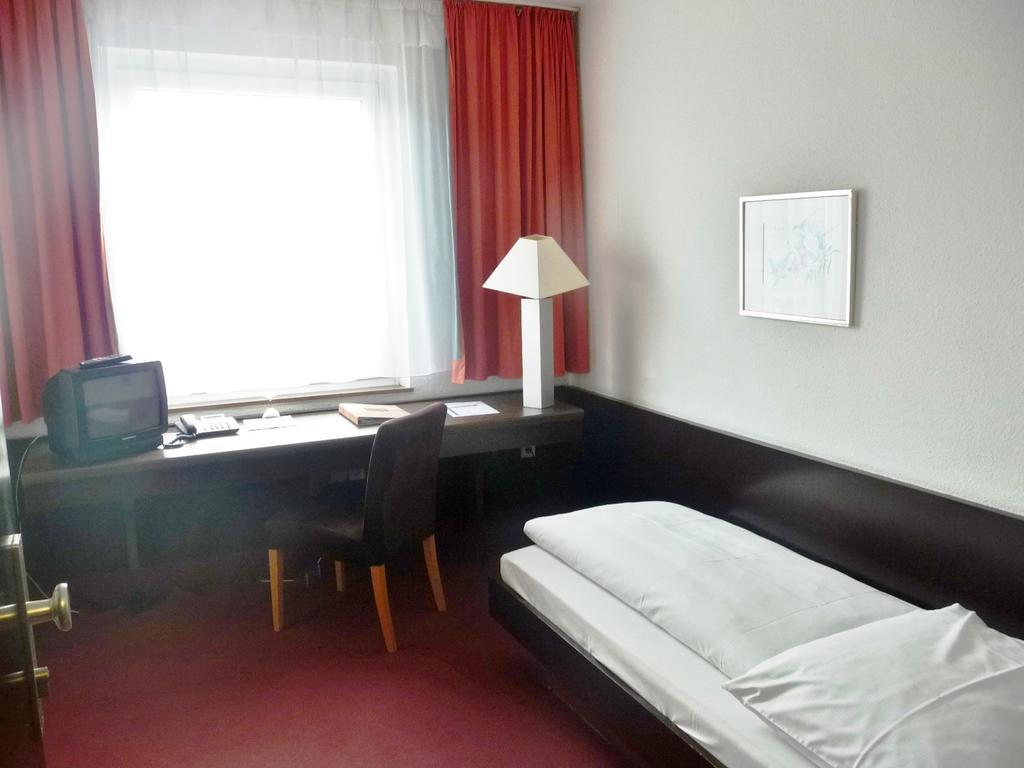 Hotel Erlenstegen Nürnberg Oda fotoğraf